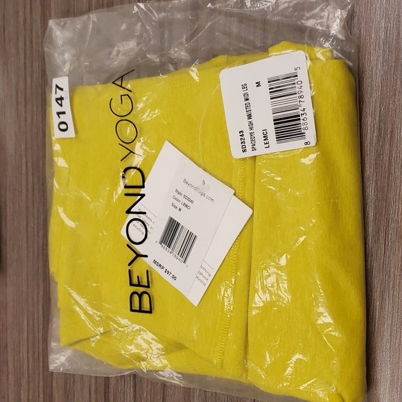 Beyond Yoga 147 Spacedye High Waist Midi Leggings Size Medium in Lemon Citron - Picture 3 of 3